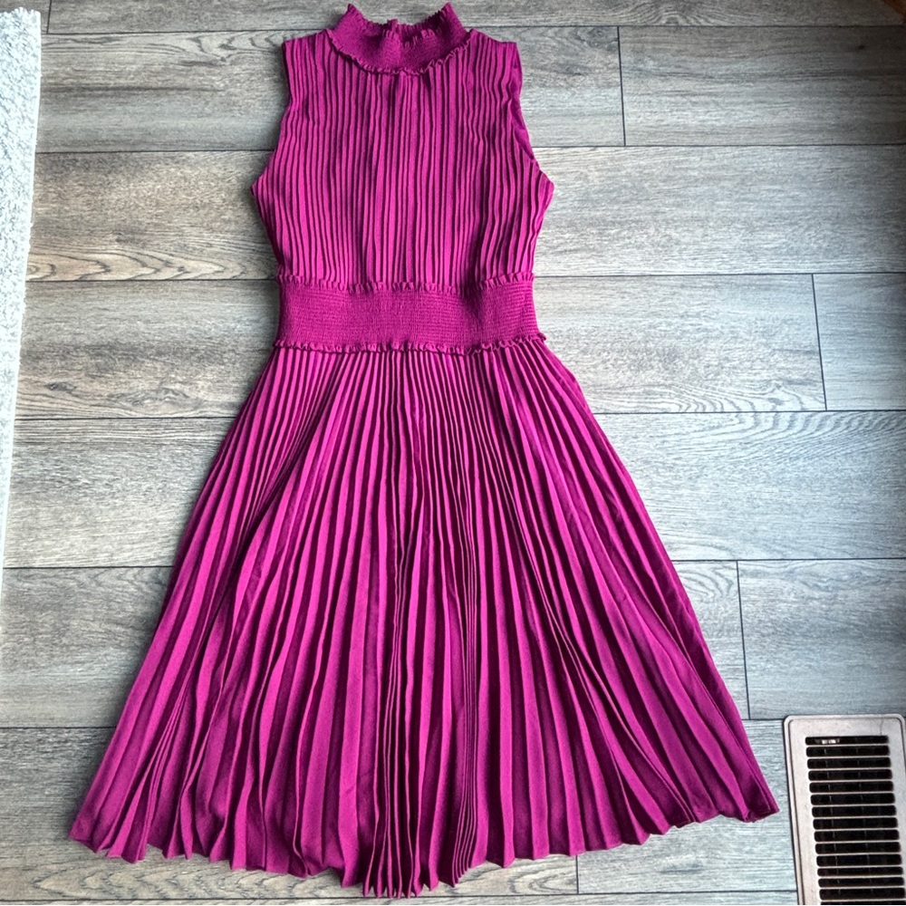 Nanette Leopard High Neck Pleated Sleeveless Midi Dress Berry Magenta Sz 8